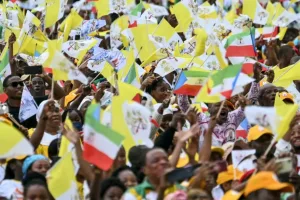 البابا يختتم جولته الإفريقية بقداس في مالابو ورسائل حول العدالة والكرامة