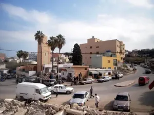 بني أنصار: فواتير الماء والكهرباء تفجّر الغضب بفرخانة … حين يُطلب من المواطن فكّ شفرة الاستهلاك بدل تفسيرها ؟