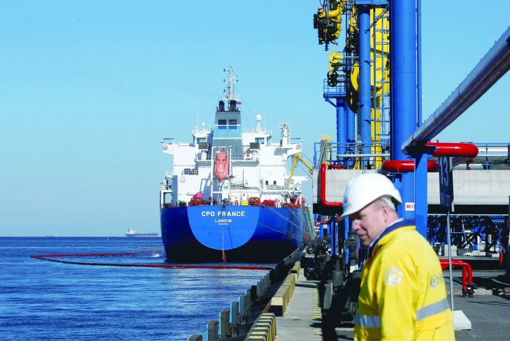 هبوط حاد في أسعار النفط عقب بوادر تهدئة بين واشنطن وطهران