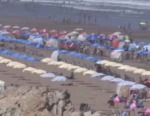 الدار البيضاء تتجه لفرض مجانية الشواطئ وإلغاء استغلالها التجاري صيفاً