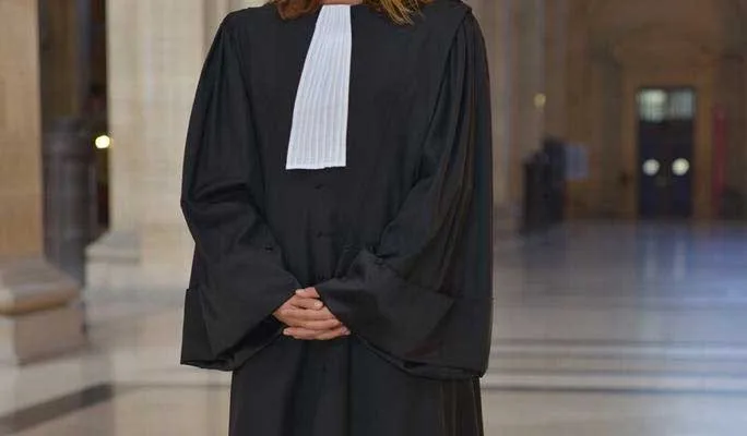 انتحال صفة محامية يقود سيدة إلى الاعتقال والمتابعة في الدار البيضاء