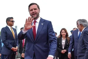 فانس يترأس وفد واشنطن إلى محادثات باكستان بشأن إيران رغم تصريحات ترامب