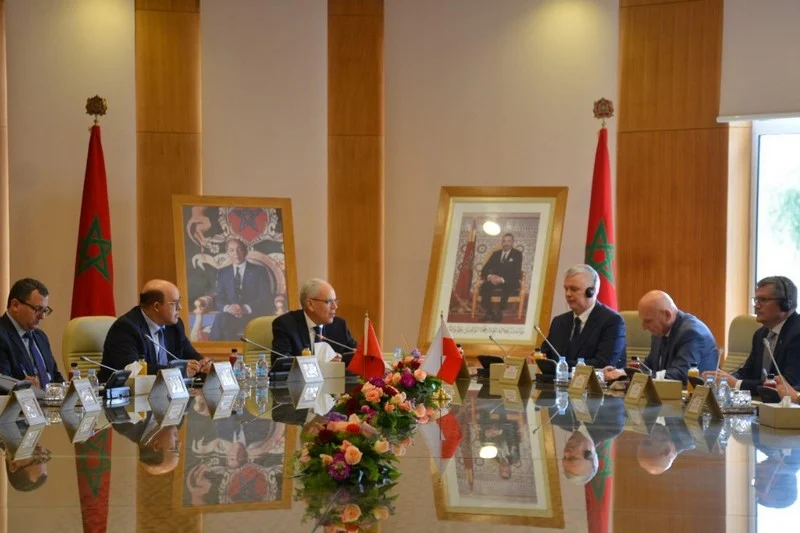 المغرب وبولونيا يعززان التعاون العسكري والدفاعي بين البلدين