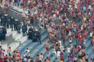 شغب جماهيري يوقف قمة أولمبيا وسيرو بورتينيو في أسونسيون