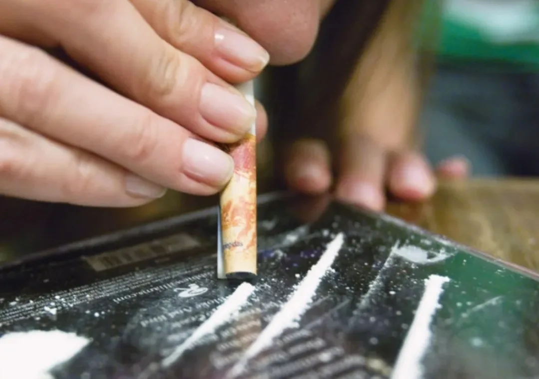 الحسيمة :     الكوكايين يغزو بوكيدارن ويستهدف شباب وطلبة كلية العلوم والتقنيات