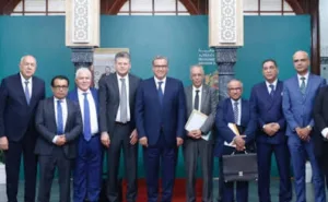 أخنوش يسجل هدف الدقيقة 90 في مرمى حزب الأصالة والمعاصرة بعد اجتماع حاسم مع المحامين… وانفراج مفاجئ ينهي أشهرًا من الصدام مع وهبي