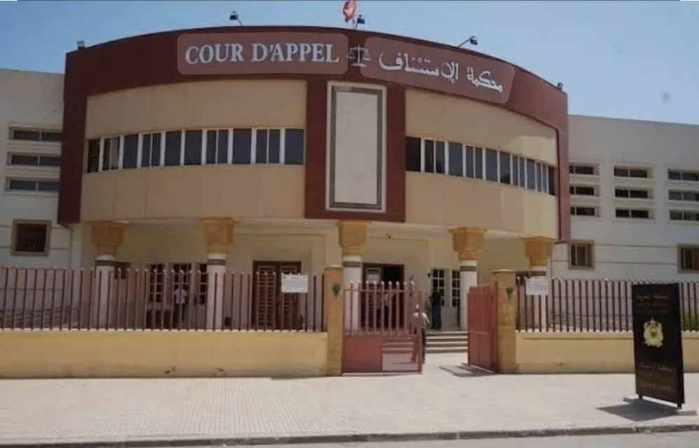 أزغنغان :   في ظل وجود مفتشية من وزارة الداخلية … زعيم شبكة التجزيء السري يختلس 74 مليون سنتيم من حساب زبون