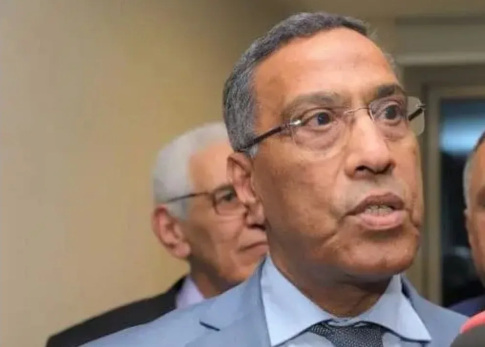 وجدة :    نقابات تفضح “التسيير العشوائي” وتلوّح بالمواجهة المفتوحة … ومخاريق يستنكر بشدة سلوكات مديرة قطاع الشباب بجهة الشرق