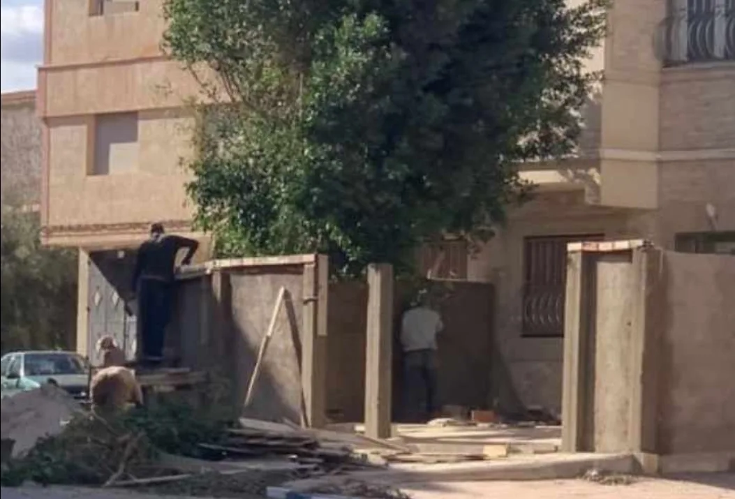 بركان :     شبهات استغلال النفوذ تلاحق رئيس جماعة أكليم المستقيل علاوي ومطالب متصاعدة بفتح تحقيق ومحاسبته على خروقات التعمير