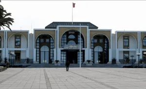 الدار البيضاء :     تساؤلات حول غياب عامل عمالة الحي المحمدي عين السبع عن ورش ملكي