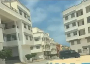 وجدة :     حين يُزجّ بالمشتكي خلف القضبان … وتُحمى شبكة “الاحتيال العقاري”