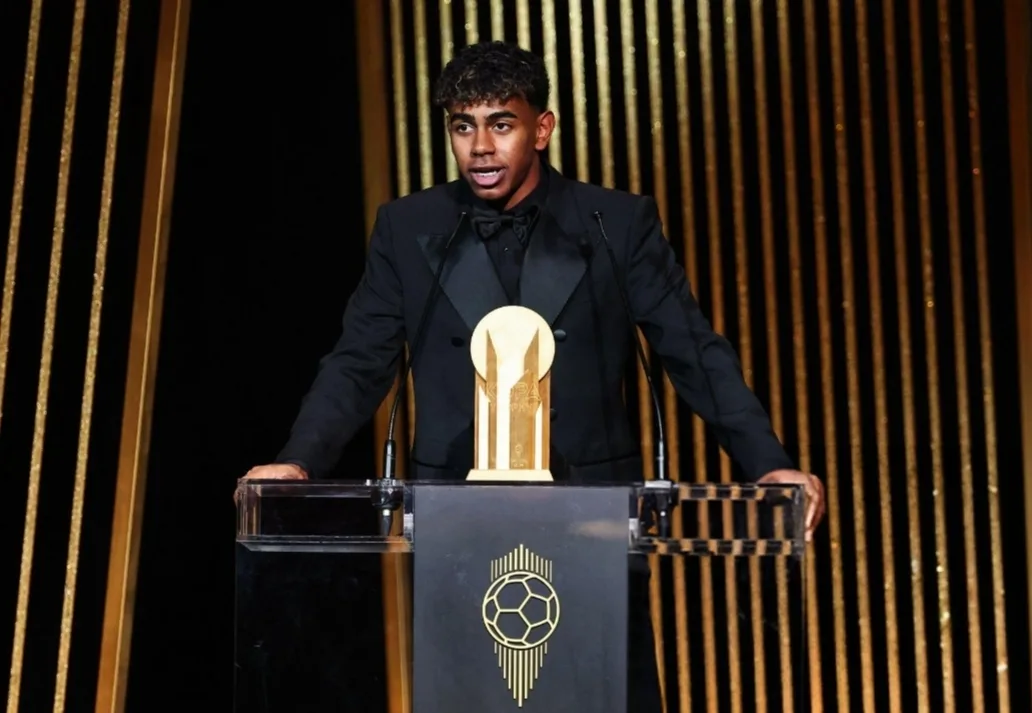 لامين جمال يتوهّج عالميًا.:    النجم ذو الأصول المغربية يحصد لوريوس ويؤكد زعامته لجيل جديد