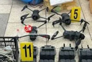 وجدة :   الفرقة الوطنية تشنّ ضربة خاطفة ببني درار … وتوقف البارونين بوشمة والدوحي مع حجز “أسطول” من الطائرات المسيّرة