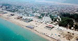 وجدة :   تفويت وإعادة بيع شقق تُدخل المقاول المومني وزوجته الثالثة على خط ملف سكني مثير للجدل