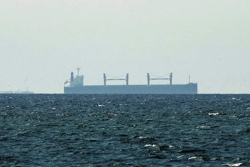 إطلاق نار يستهدف سفينتين تجاريتين قبالة إيران وسواحل عُمان