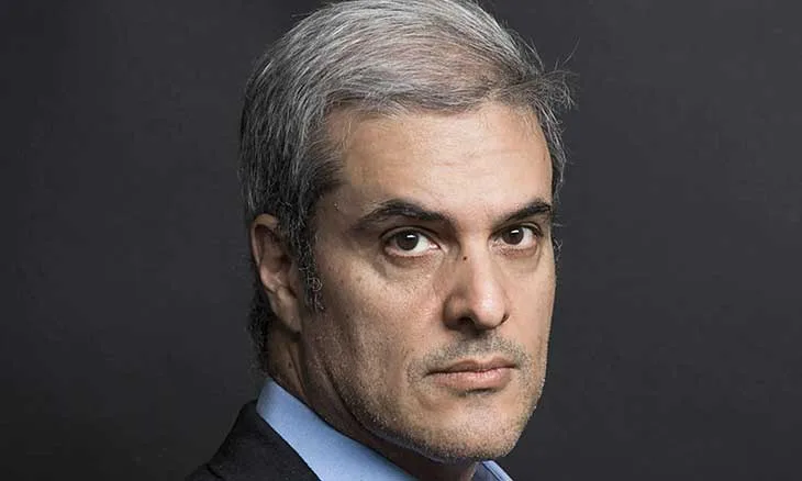 إصابة الأمير هشام العلوي بكسر في ضلع إثر سقوط خلال بطولة دولية للفروسية بسان تروبيه