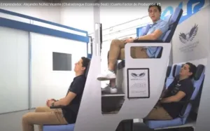 حين تنقسم السماء إلى طابقين: بين الرفاهية والازدحام… فكرة تهزّ عالم الطيران، ثورة في السماء أم فخّ لاكتظاظ خانق؟