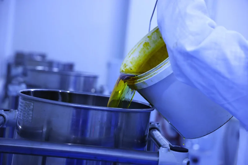 التعاونيات الزراعية تعزز استدامة صناعة زيت القنب في المغرب وفق دراسة علمية