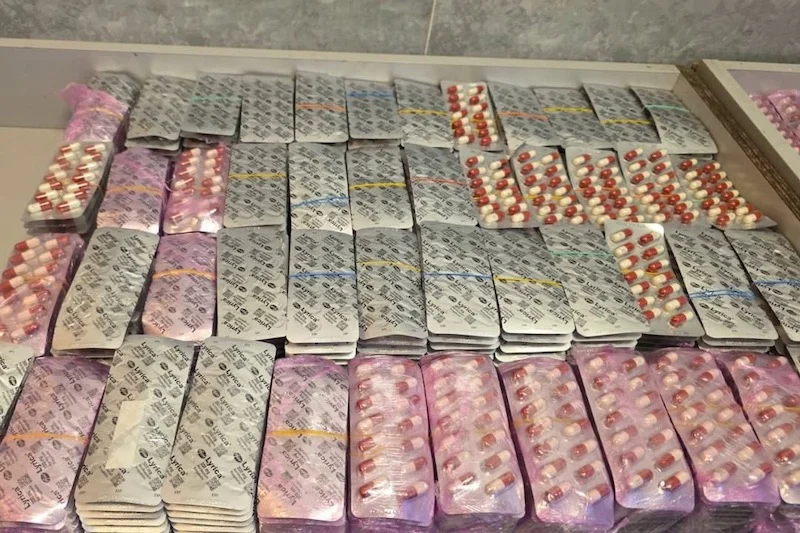 إحباط تهريب آلاف الأقراص المخدرة وكمية من “المعسل” بميناء طنجة المتوسط