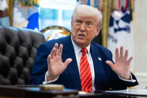 ترامب يهدّد بتدمير البنية التحتية لإيران خلال ساعات وطهران تتوعد برد أشد