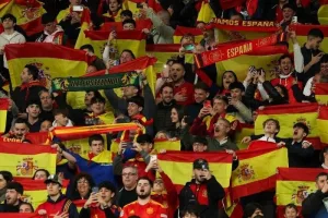 هتافات عنصرية في إسبانيا تعيد خلط أوراق نهائي مونديال 2030