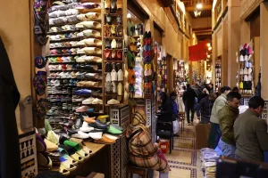 سوق رأس الشراطين.. مفترق تاريخي ينبض بحرف فاس وتحوّلاتها