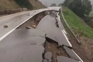 طرق جهة طنجة تنتظر الإصلاح النهائي بعد الفيضانات والدراسات تؤخر الانطلاق