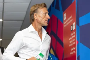 إقالة هيرفي رونار من تدريب السعودية قبل أشهر من مونديال 2026