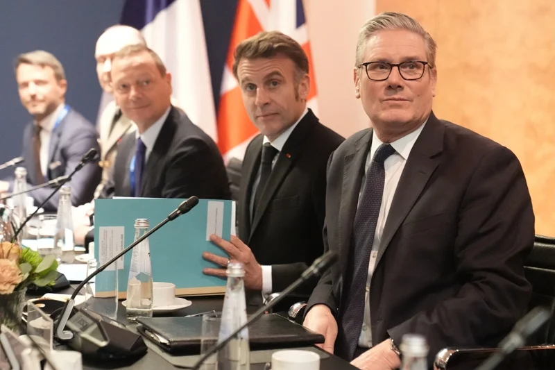 باريس ولندن تبحثان تشكيل مهمة دفاعية لضمان الملاحة في مضيق هرمز