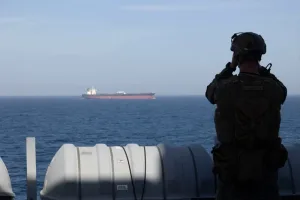 الصين تدعو للتهدئة بعد استهداف سفينة إيرانية في بحر العرب