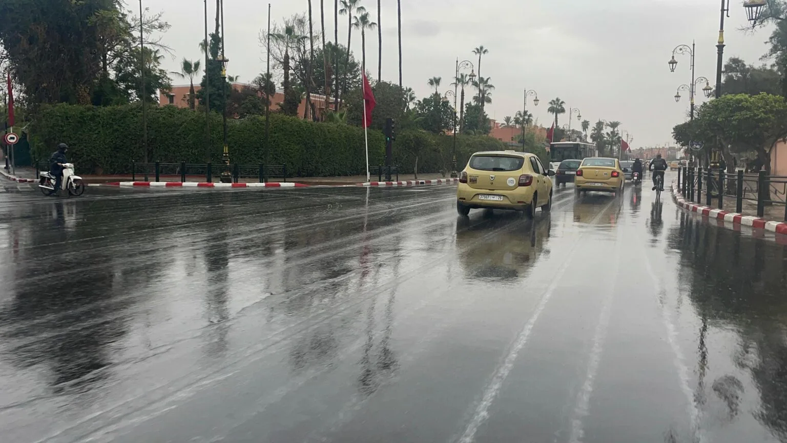 حرارة مرتفعة وأمطار رعدية قوية بعدد من مناطق المملكة