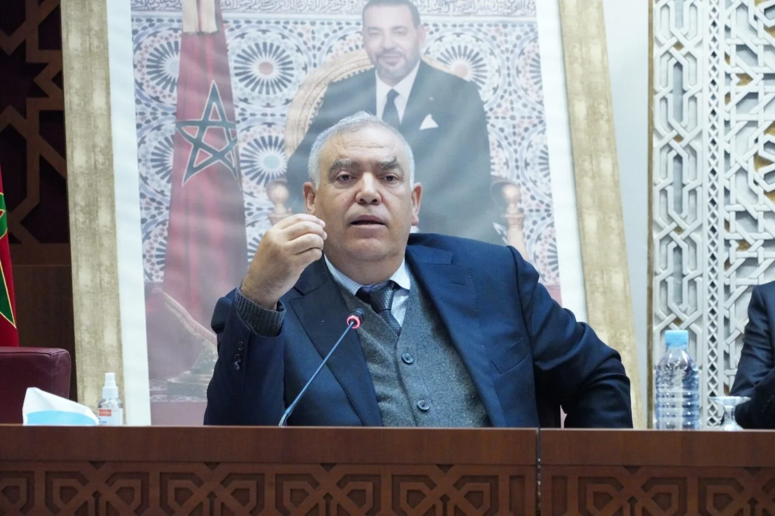 لفتيت يطمئن موظفي القباضات الجماعية بشأن التحفيزات