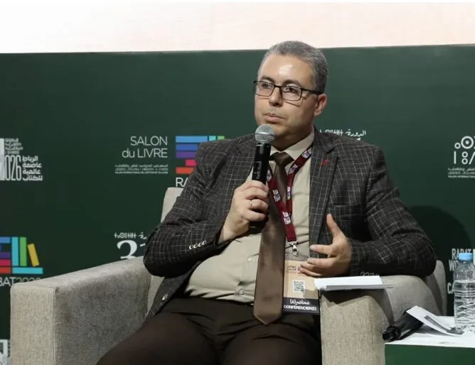 التواصل العمومي ركيزة لتعزيز الثقة بين المواطن والإدارة
