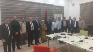 والي الشرق يتدخل لاحتواء أزمة عمال النقل الحضري بوجدة