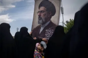خامنئي يتهم واشنطن وتل أبيب بمحاولة زعزعة استقرار إيران