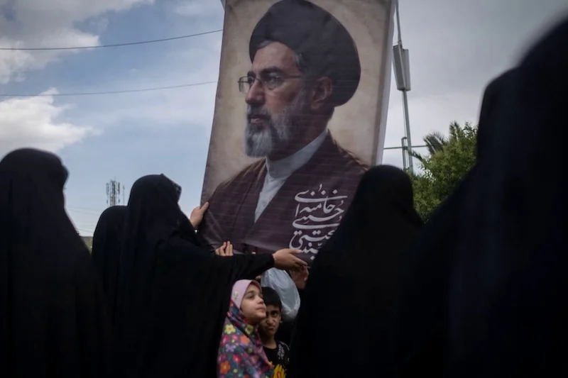 خامنئي يتهم واشنطن وتل أبيب بمحاولة زعزعة استقرار إيران