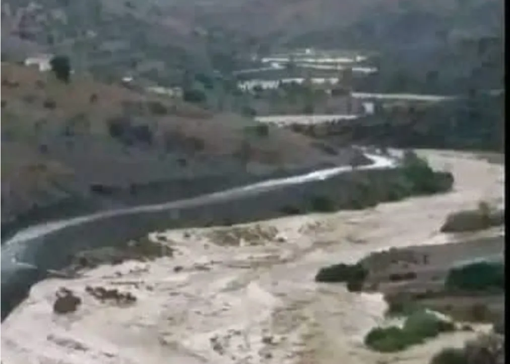 الحسيمة :    عزلة خانقة تحت رحمة الوادي … سكان دوار بجماعة زرقت يطالبون بقنطرة تنهي معاناة سنين من الحصار