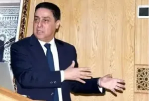 وجدة :   مساومة لرئيس جماعة وامتيازات جمركية لبارونات تسبق تشريعيات 2026 … عشاء يفجّر جدلا عن تحركات الإستقلالي حجيرة