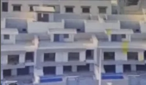 وجدة :   فضيحة مشروع السكن .. منازل بيعت منذ 2021 تتحول فجأة إلى شقق وزوجة المقاول المومني تدخل على خط الفساد !