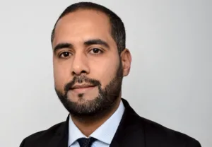 مقال رأي :     لا يمكن للذكاء الاصطناعي تعويض الفقيه الديني والقانوني
