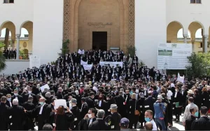 نقباء يهددون بالإستقالة … الأزمة بين هيئات المحامين ووزارة العدل بلغت منعطفاً خطيراً ينذر بمزيد من التصعيد