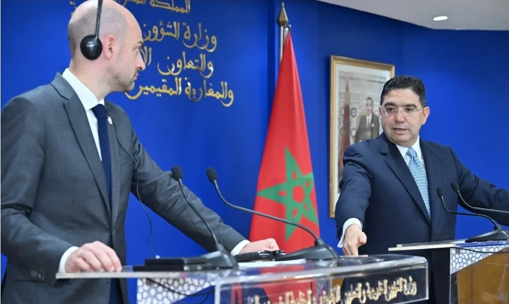 تفاصيل زيارة الملك محمد السادس إلى فرنسا ، تمهيد لمعاهدة “غير مسبوقة” بين الرباط وباريس