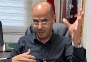 الناظور :   الرئيس أزواغ يفجّر غضبه في وجه مكنيف … “لا تتحدث باسمي” في مفاوضات الانتخابات المقبلة