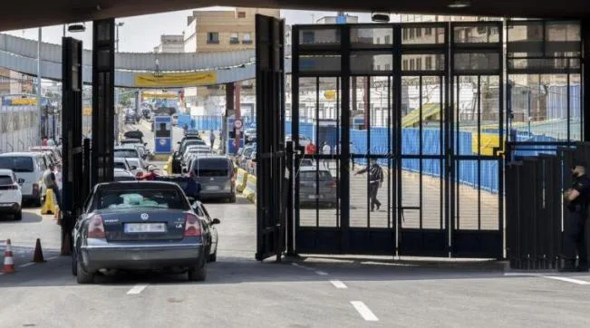 مليلية تعيش على «التنفس الاصطناعي» التجاري.. 472 جهازاً منزلياً وبضعتا شحنات بطيخ تكشفان هشاشة الجمارك قبل «مرحبا 2026»