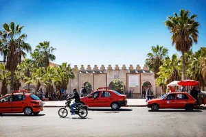 مهنيون يطالبون بتركيب كاميرات داخل سيارات الأجرة بأكادير