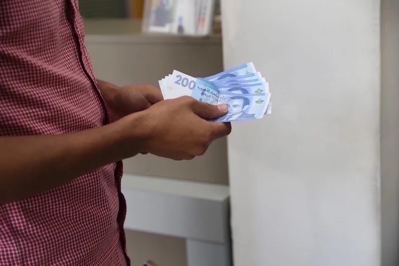 صرف مبكر لأجور موظفي القطاع العام قبل عيد الأضحى
