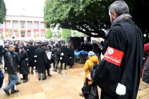 نقابة تطالب برفع القيود العمرية لولوج المحاماة وتلتمس رأي مجلس المنافسة