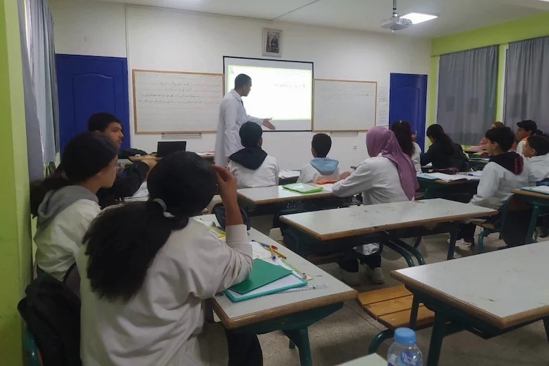 الرصد الرقمي يدخل إعداديات الريادة لمواجهة  غياب التلاميذ