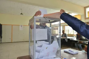 الداخلية تدعو غير المسجلين إلى تقييد أسمائهم في اللوائح الانتخابية