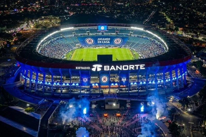 أزتيكا يفتح مونديال 2026 على ذاكرة بيليه ومارادونا